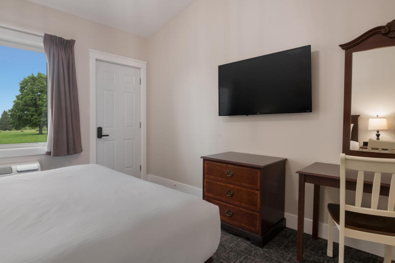 Canadas Best Value Inn & Suites-Charlottetown Bagian luar foto
