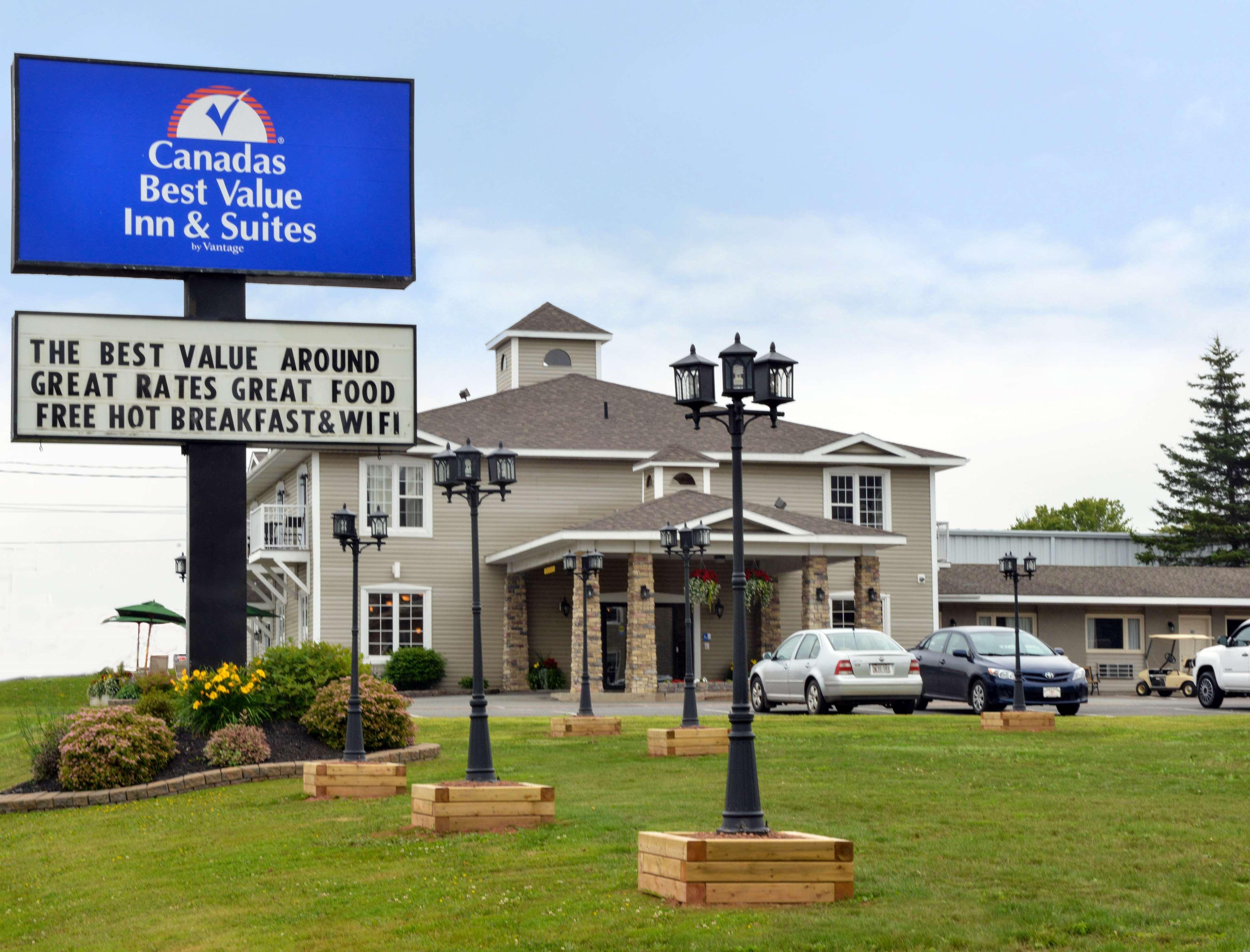 Canadas Best Value Inn & Suites-Charlottetown Bagian luar foto