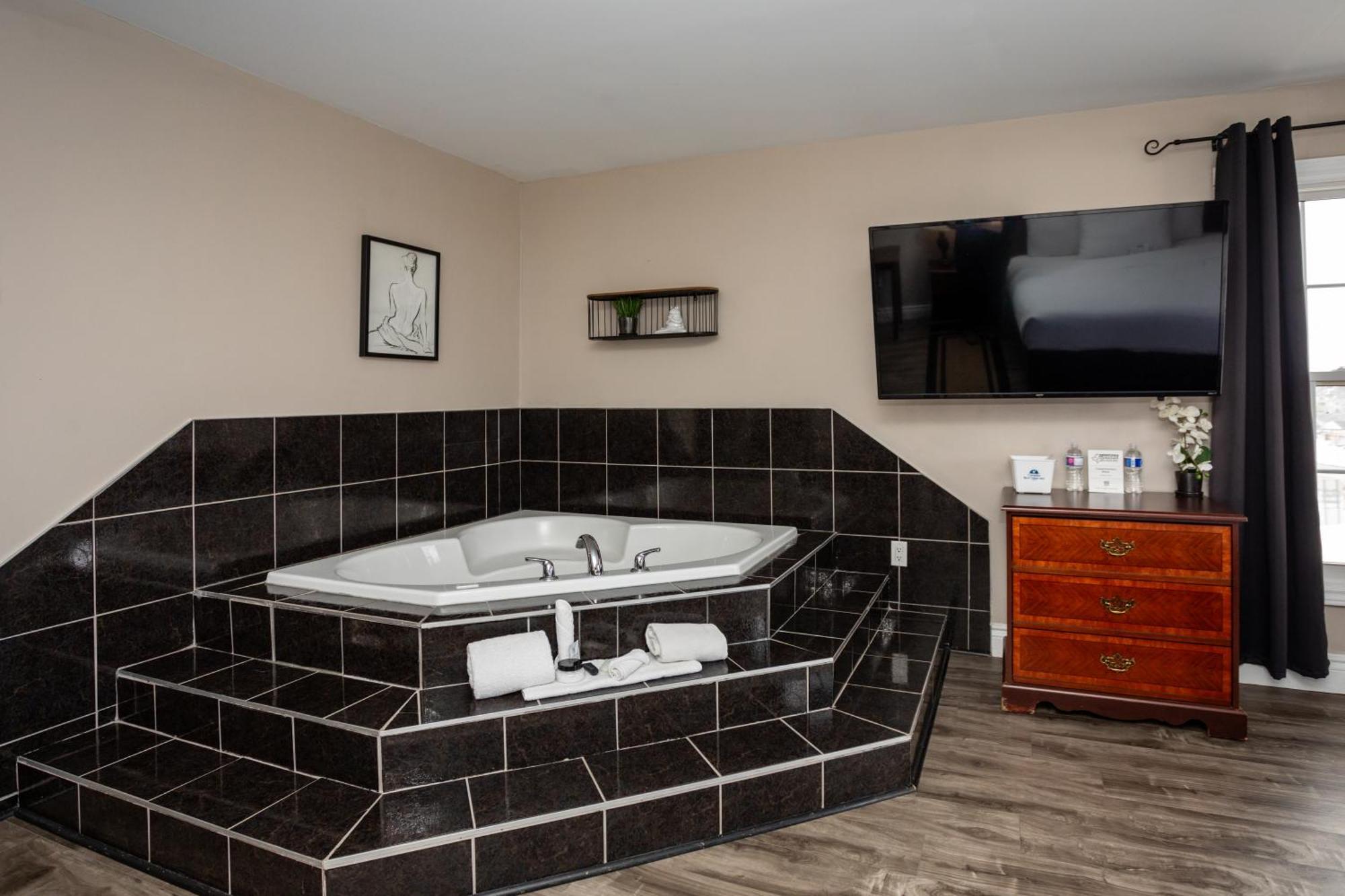 Canadas Best Value Inn & Suites-Charlottetown Bagian luar foto