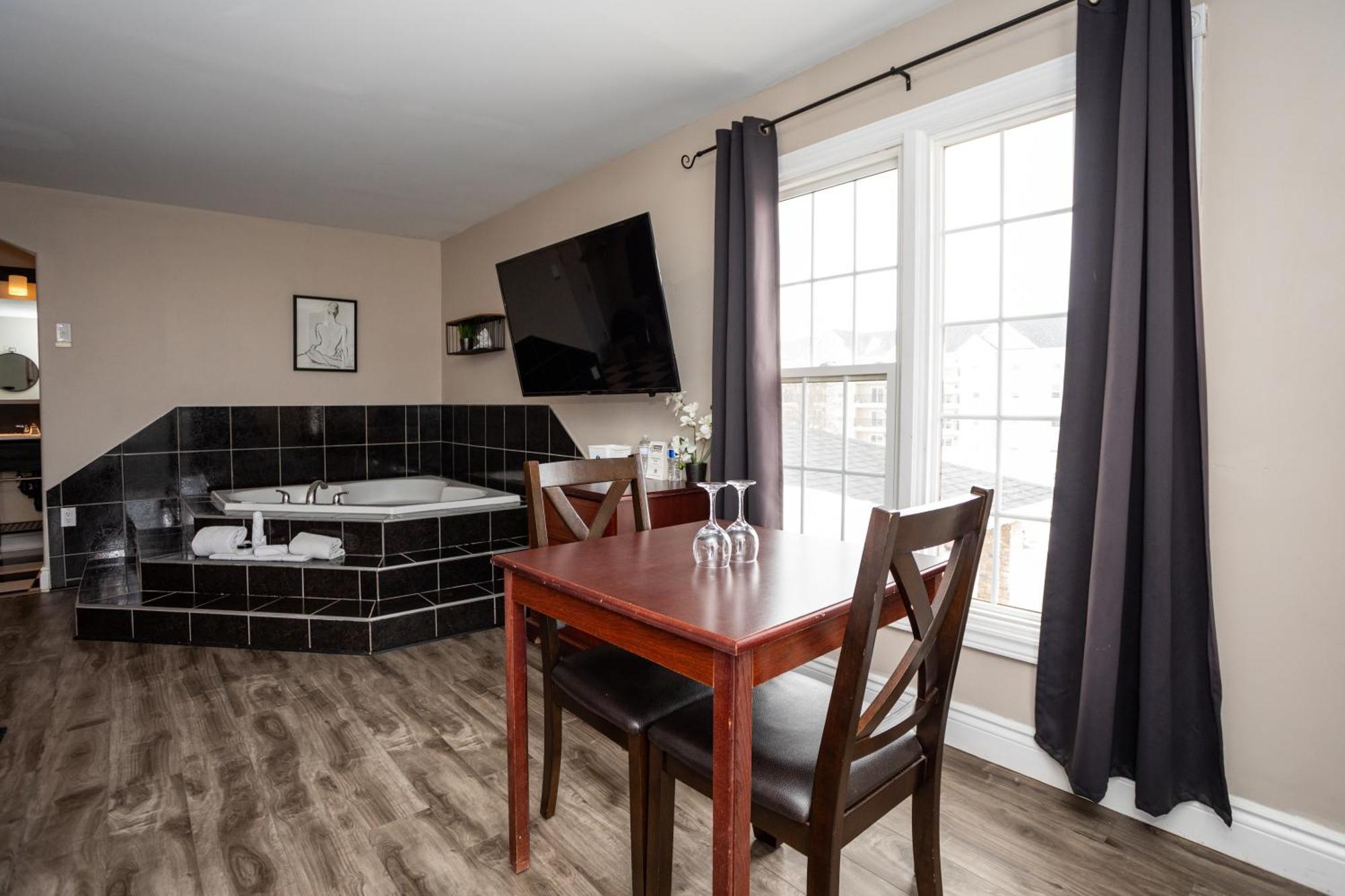 Canadas Best Value Inn & Suites-Charlottetown Bagian luar foto