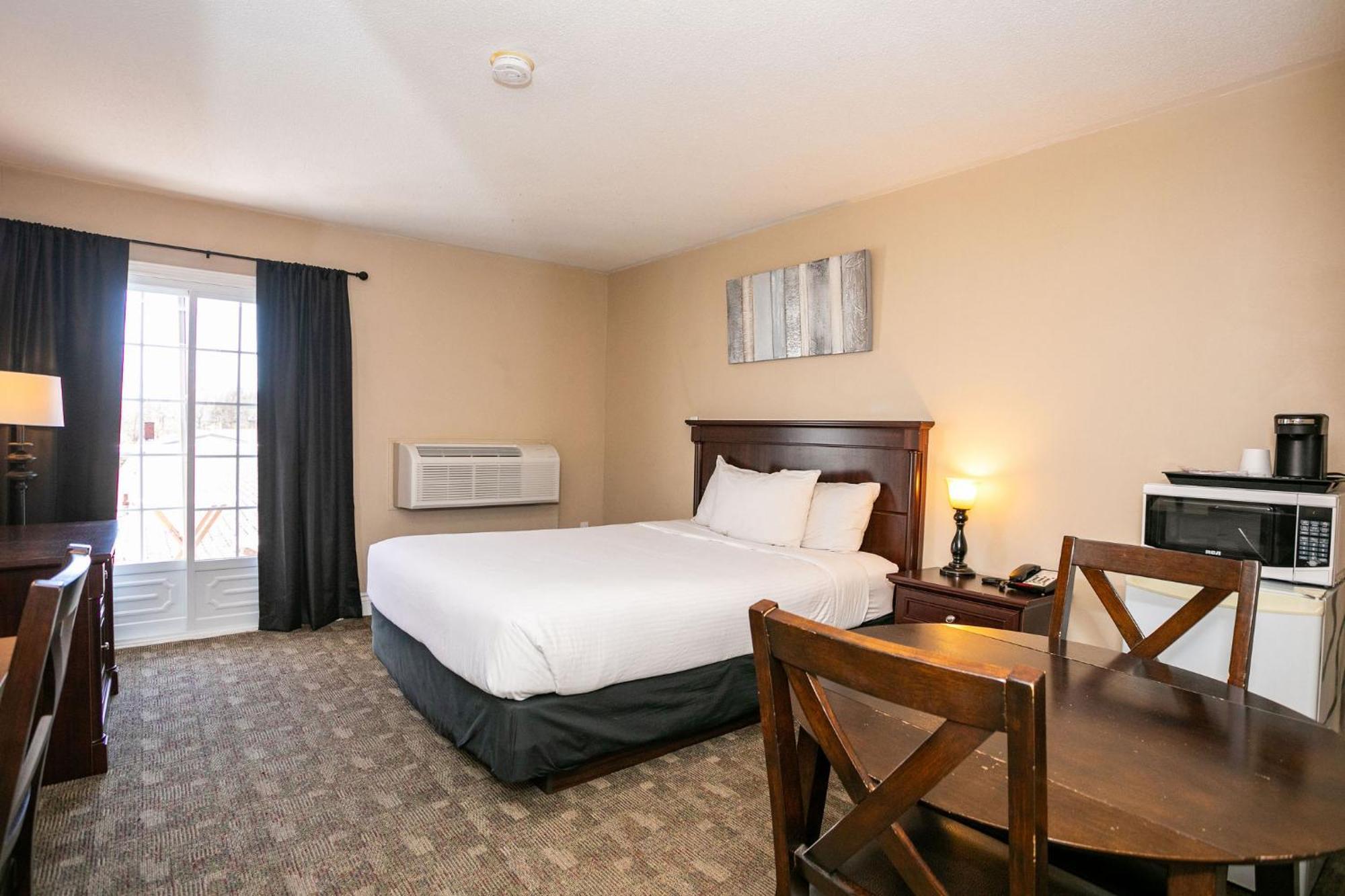 Canadas Best Value Inn & Suites-Charlottetown Bagian luar foto