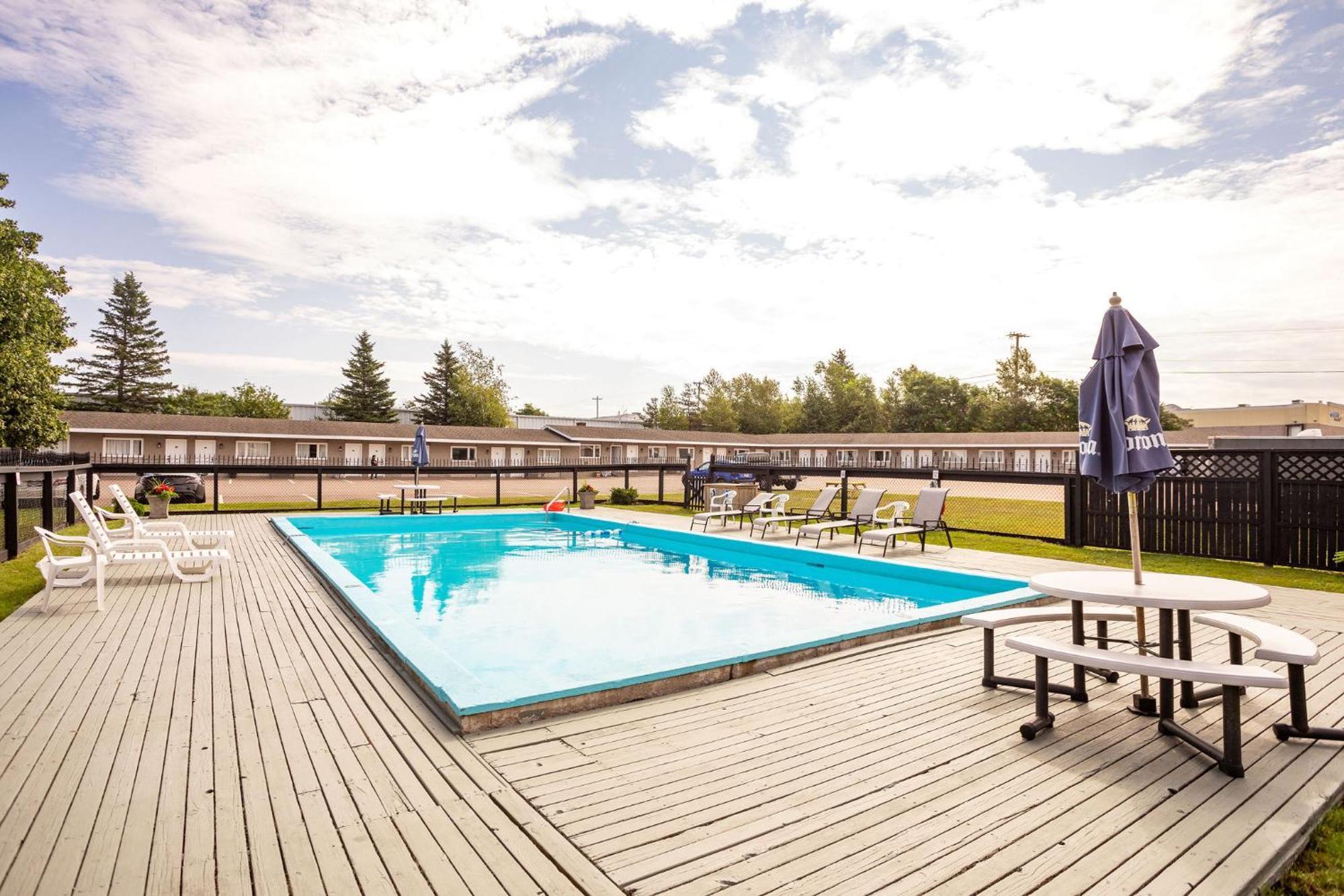 Canadas Best Value Inn & Suites-Charlottetown Bagian luar foto