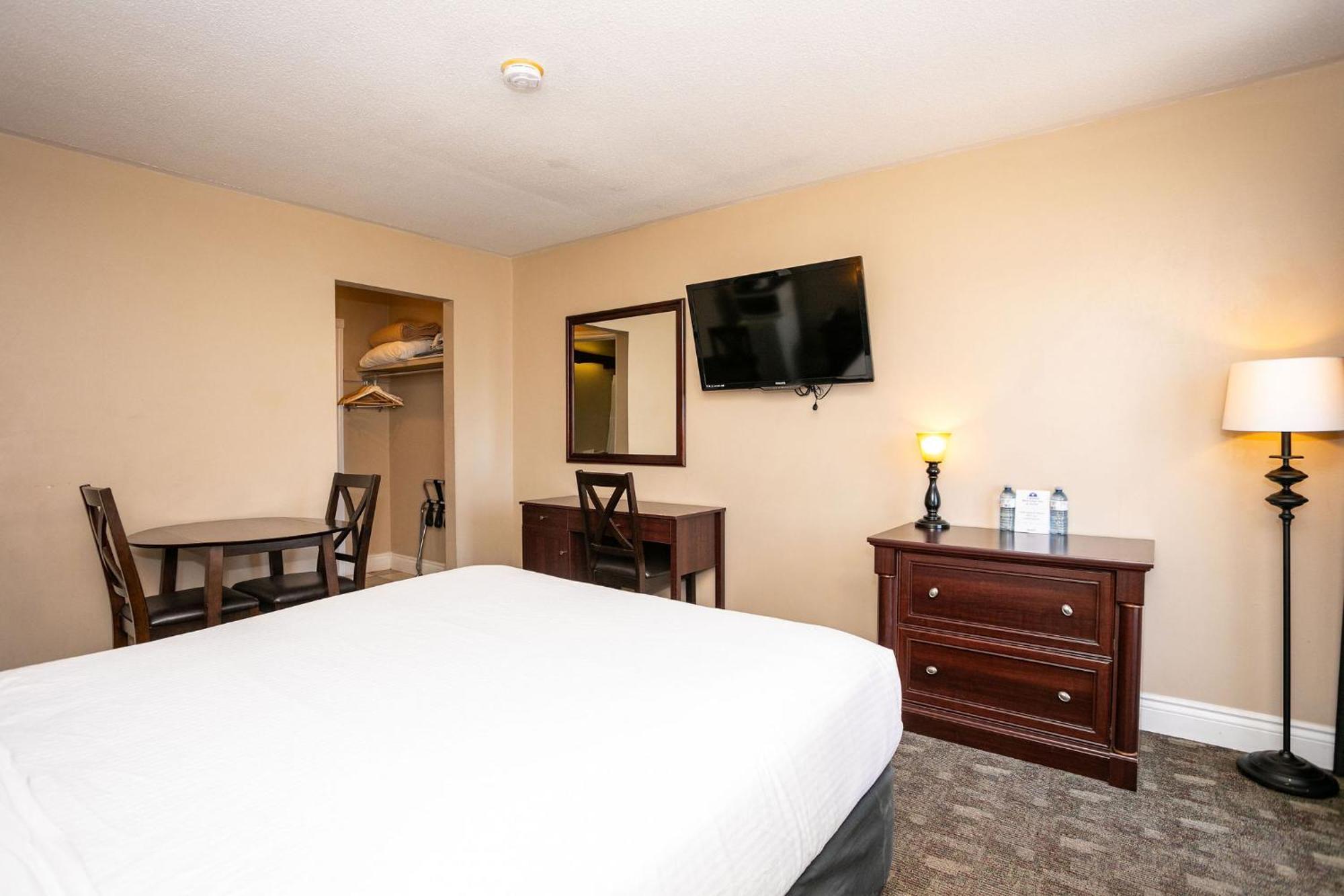 Canadas Best Value Inn & Suites-Charlottetown Bagian luar foto