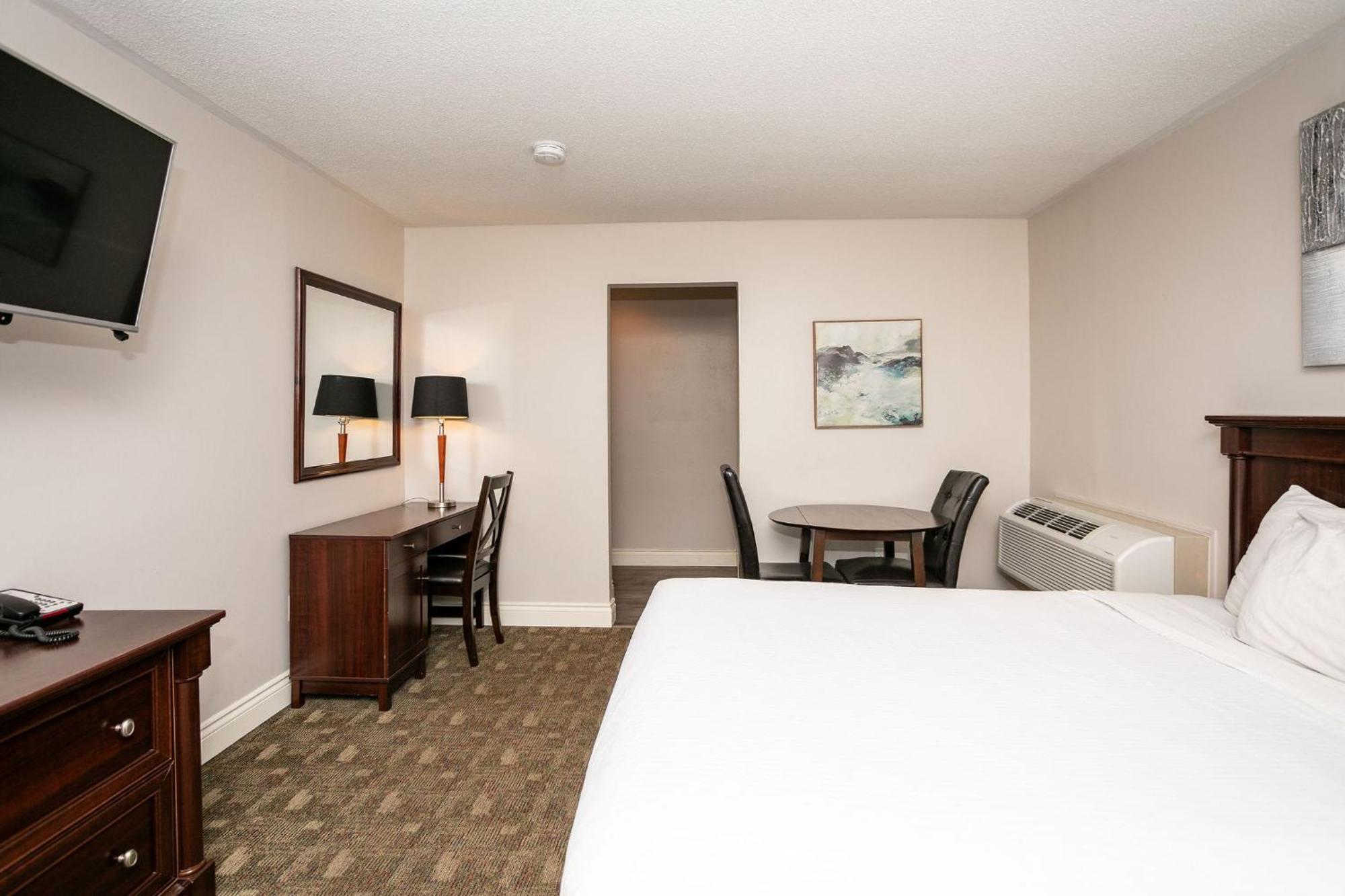 Canadas Best Value Inn & Suites-Charlottetown Bagian luar foto